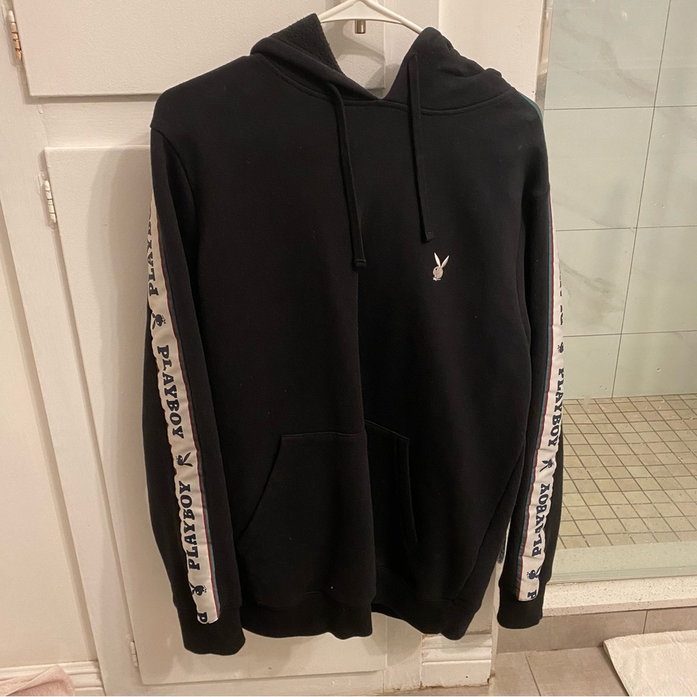 PLAYBOY BY PACSUN LOGO TAPE SLEEVE BLACK HOODIE